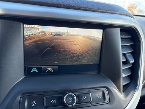 Used 2019 GMC Acadia SLE image 26