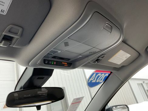 Used 2024 Chevrolet Equinox LT image 14