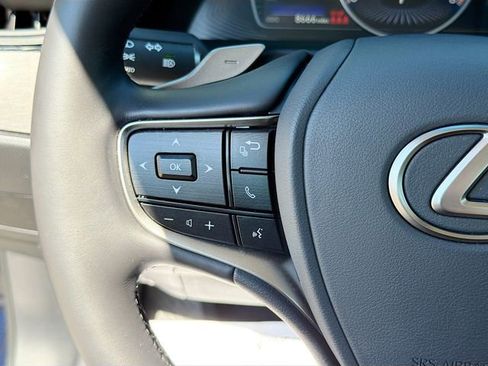 Used 2025 Lexus ES 350 w/ Premium Package image 37