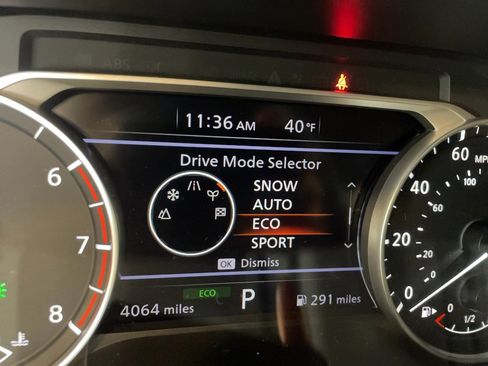 Used 2023 Nissan Rogue S image 12