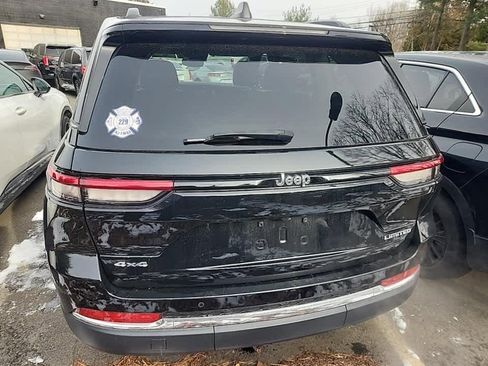 Used 2022 Jeep Grand Cherokee Limited image 6