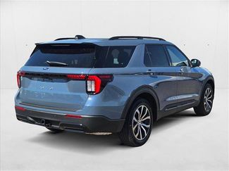 New 2025 Ford Explorer ST-Line video 2