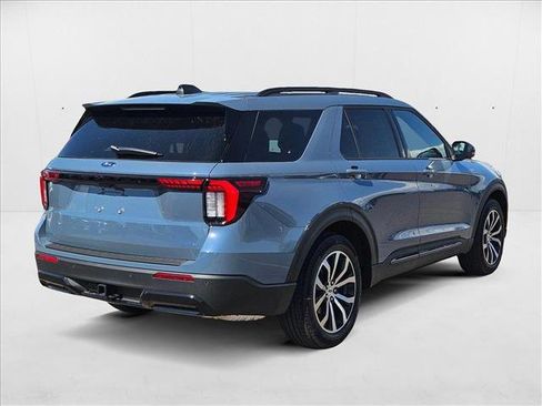 New 2025 Ford Explorer ST-Line image 2