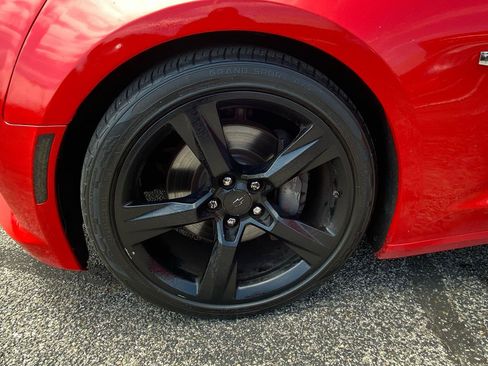 Used 2017 Chevrolet Camaro SS RWD image 31