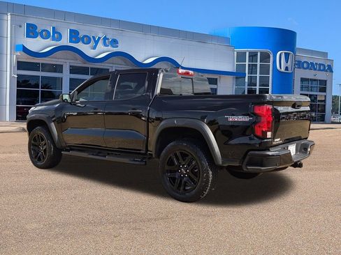 Used 2025 Chevrolet Colorado Trail Boss AWD/4WD image 7