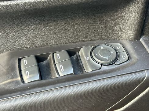 Used 2021 Chevrolet Silverado 1500 Custom image 12