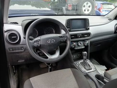 Used 2018 Hyundai Kona SE AWD/4WD image 2