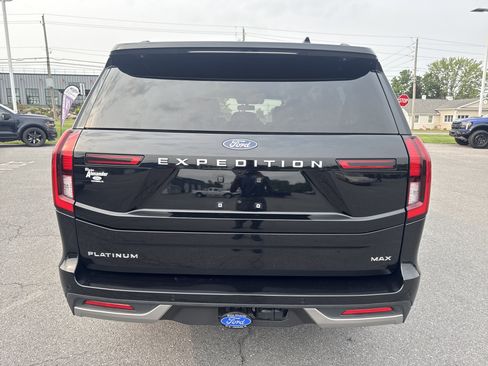Used 2025 Ford Expedition Max Platinum w/ Driver's Package AWD/4WD image 4