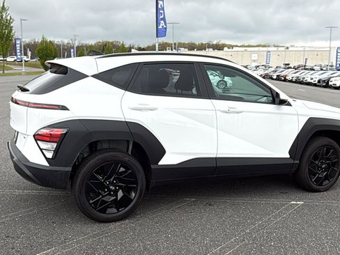 Certified 2024 Hyundai Kona SEL AWD/4WD image 4