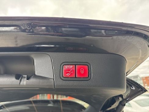 Certified 2026 Mercedes-Benz GLB 250 4MATIC image 28