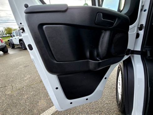 Used 2025 RAM ProMaster 2500 w/ Storage Group image 17
