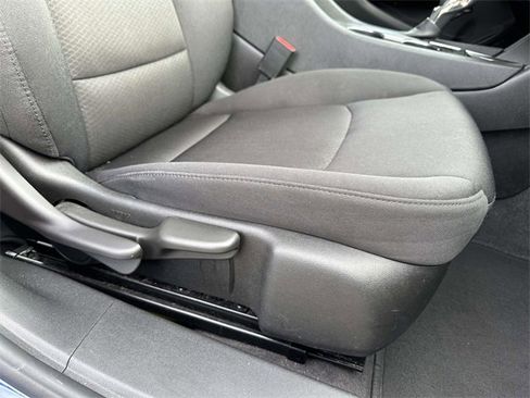 Used 2023 Chevrolet Malibu LT image 9