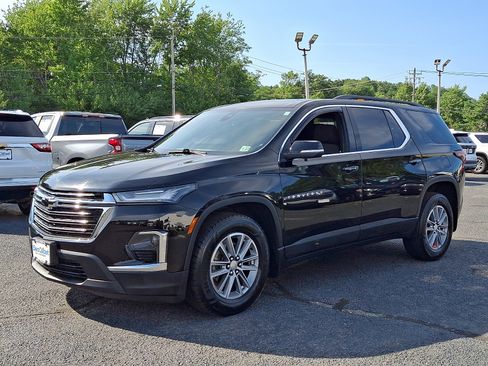 Used 2022 Chevrolet Traverse LT AWD/4WD image 3