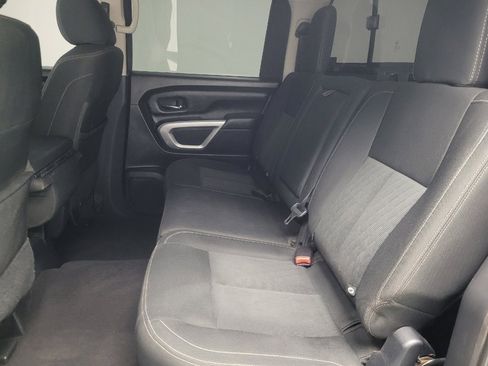 Used 2017 Nissan Titan SV image 18