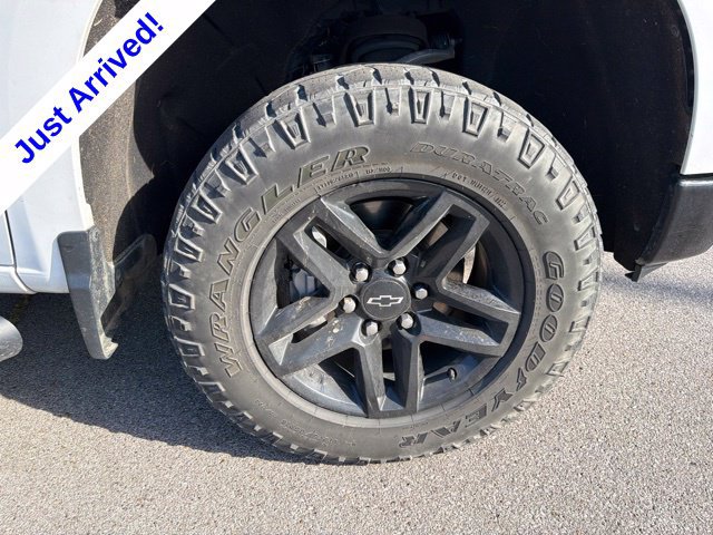 Used 2022 Chevrolet Silverado 1500 Custom Trail Boss w/ LPO, Dark Essentials Package AWD/4WD image 25
