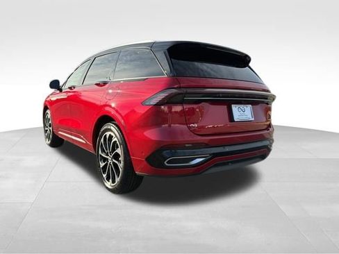 Used 2024 Lincoln Nautilus Reserve AWD/4WD image 6