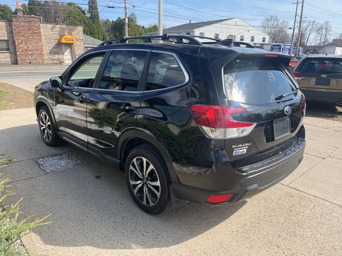 Used 2024 Subaru Forester Limited AWD/4WD image 3