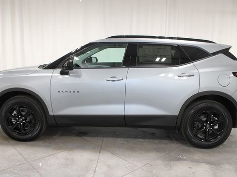 New 2025 Chevrolet Blazer LT w/ Midnight/Sport Edition image 6