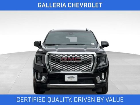 Used 2022 GMC Yukon XL Denali AWD/4WD image 3
