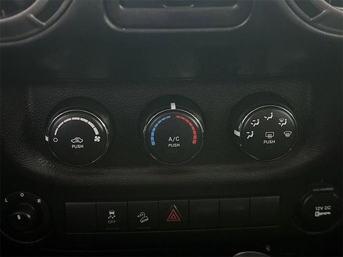 Used 2015 Jeep Wrangler Unlimited Sport w/ Quick Order Package 24S image 18