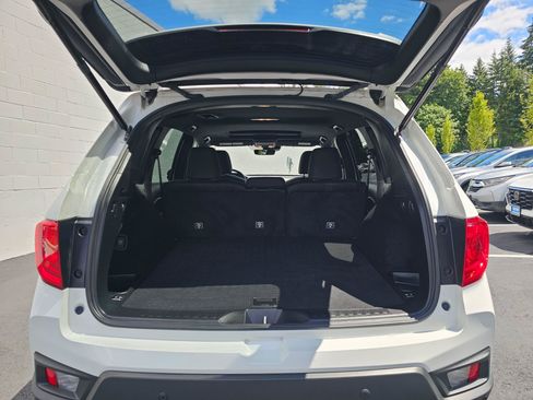 Used 2023 Honda Passport EX-L image 16