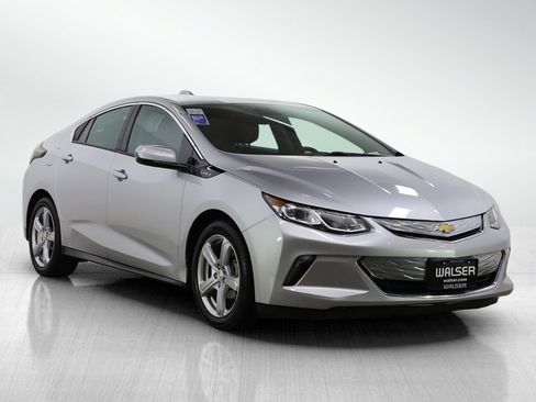 Used 2017 Chevrolet Volt LT w/ Comfort Package image 7