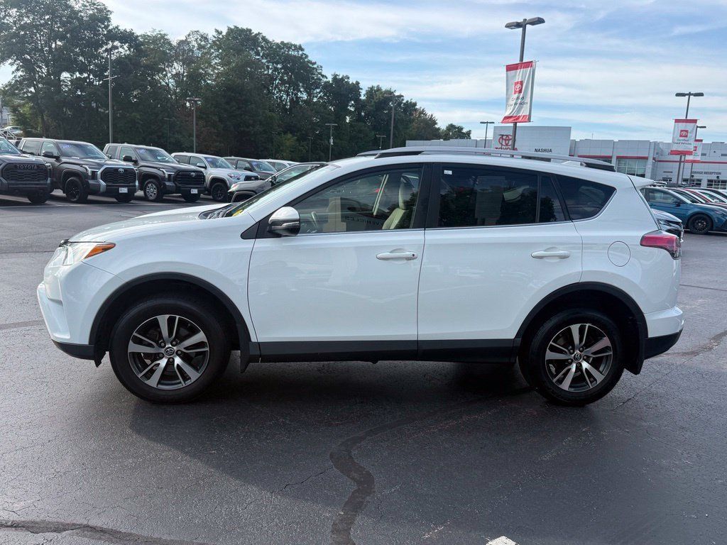 Certified 2018 Toyota RAV4 XLE AWD/4WD image 3