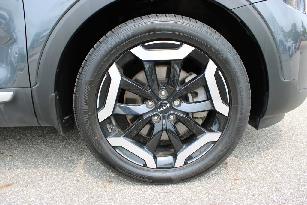 Used 2024 Kia Telluride EX w/ EX Captain's Chair Package AWD/4WD image 28