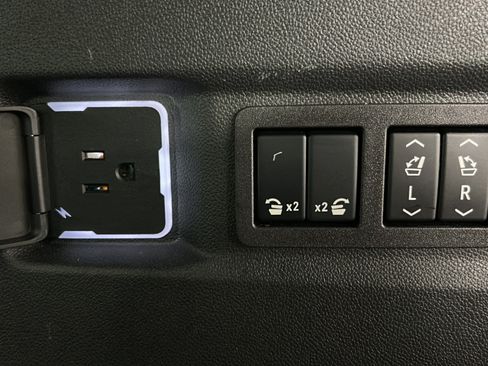 Used 2024 GMC Yukon Denali w/ Max Trailering Package RWD image 47