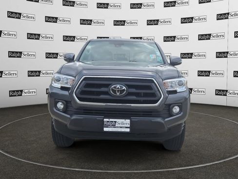 Used 2023 Toyota Tacoma SR5 w/ Technology Package AWD/4WD image 8