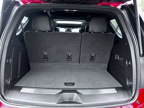 Used 2023 Chevrolet Tahoe Z71 w/ Off-Road Capability Package image 34