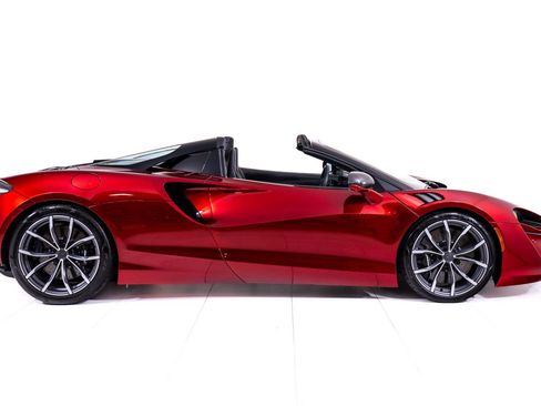 Used 2025 McLaren Artura Spider RWD image 8