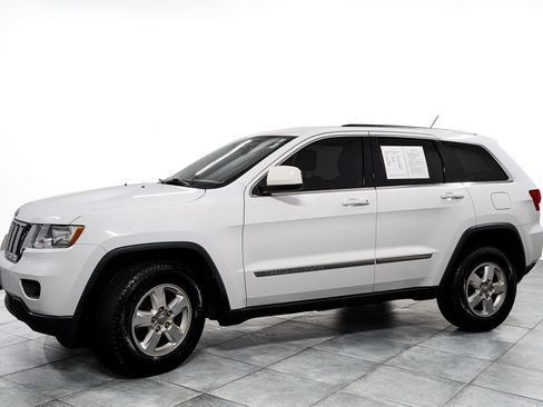 Used 2013 Jeep Grand Cherokee Laredo AWD/4WD image 4