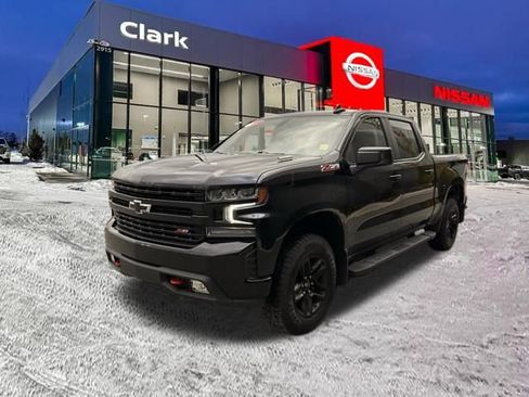 Used 2022 Chevrolet Silverado 1500 LT Trail Boss image 3