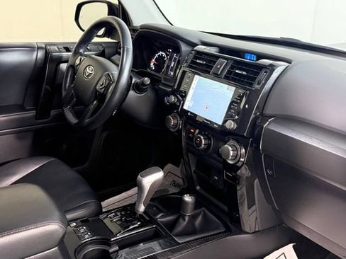 Used 2023 Toyota 4Runner TRD Off-Road Premium w/ Moonroof Package AWD/4WD image 33