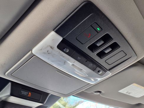 Used 2021 Nissan Rogue SV w/ Premium Package image 22