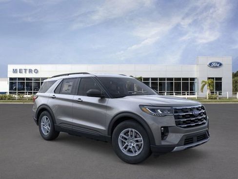 New 2026 Ford Explorer Active w/ Active Comfort Package image 7