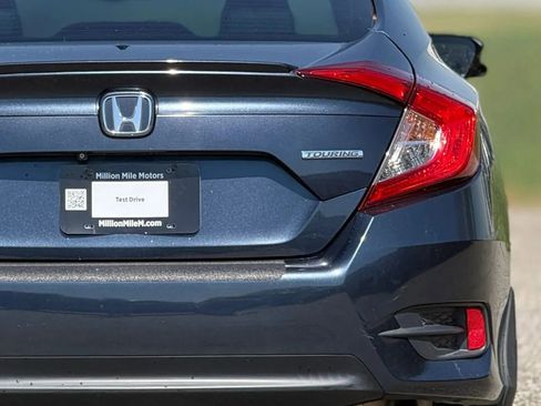 Used 2017 Honda Civic Touring image 14