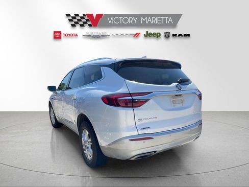Used 2020 Buick Enclave Essence w/ Sound and Sites Package AWD/4WD image 2
