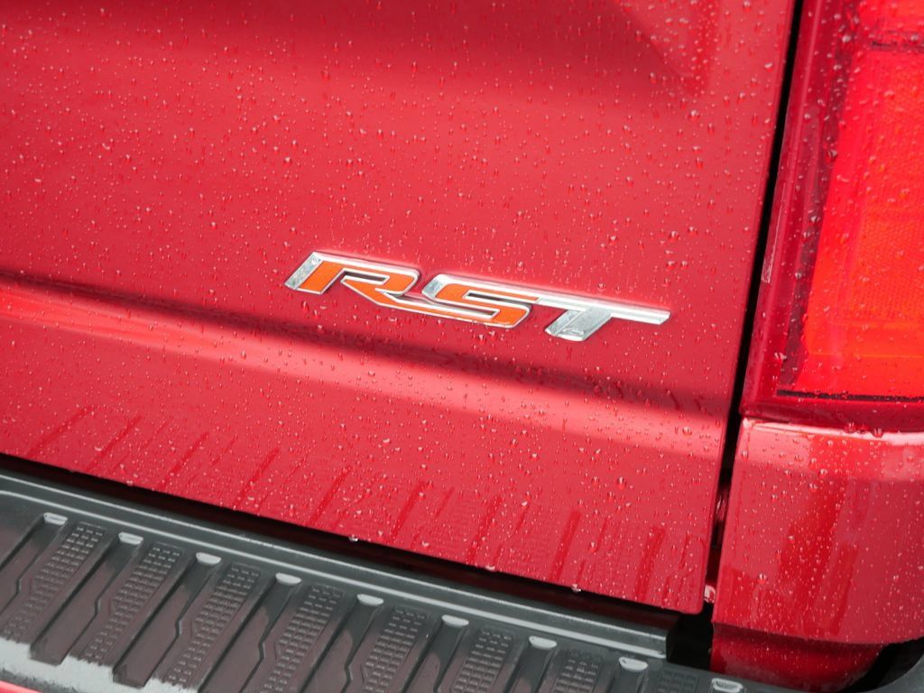Used 2021 Chevrolet Silverado 1500 RST w/ Z71 Off-Road Package AWD/4WD image 11