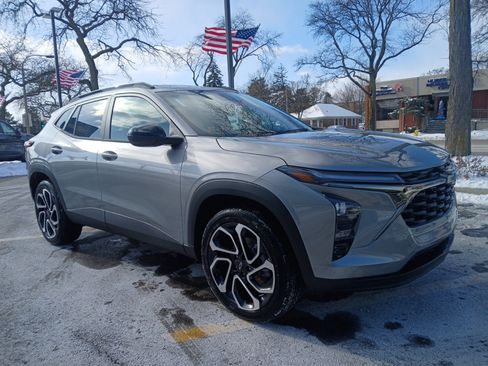 New 2026 Chevrolet Trax RS w/ Sunroof Package image 2