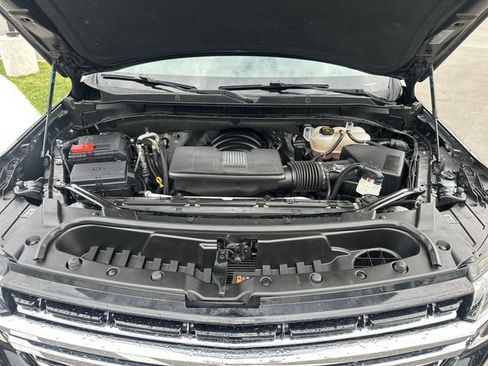Used 2024 Chevrolet Suburban LT AWD/4WD image 49