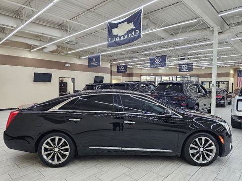 Used 2017 Cadillac XTS Luxury w/ Driver Awareness Package FWD image 5