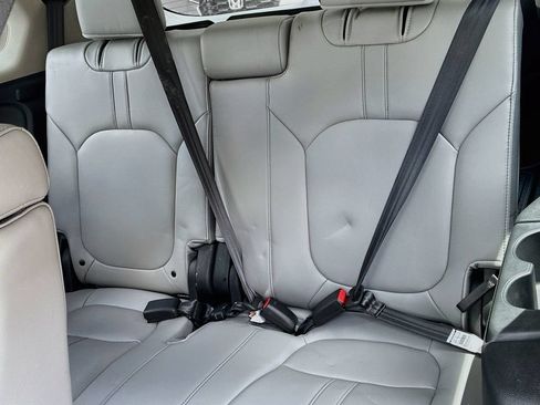 Used 2025 Honda Pilot Elite image 29