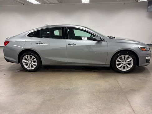 Used 2025 Chevrolet Malibu LT FWD image 7