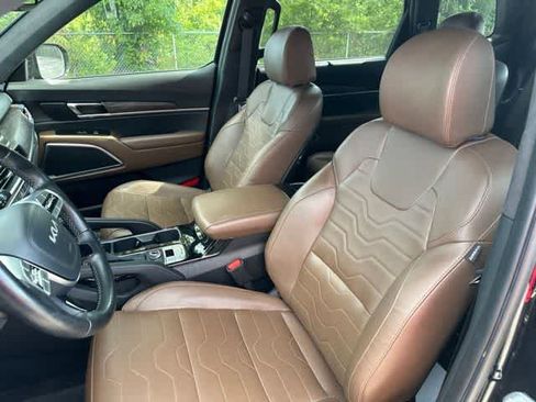 Used 2022 Kia Telluride SX w/ SX Prestige Package AWD/4WD image 4