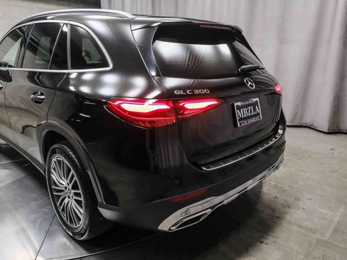 Certified 2025 Mercedes-Benz GLC 300 image 8