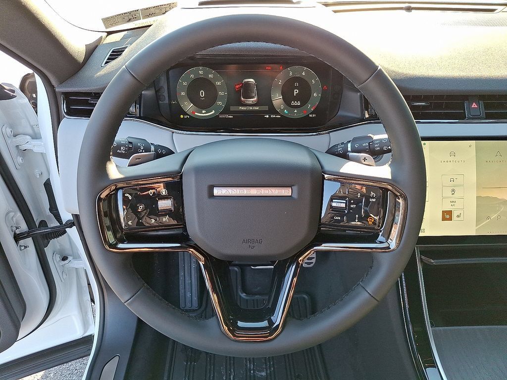 New 2026 Land Rover Range Rover Evoque Dynamic SE AWD/4WD image 11