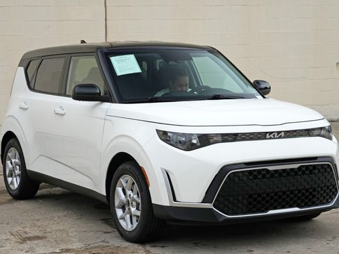Used 2025 Kia Soul S FWD image 50