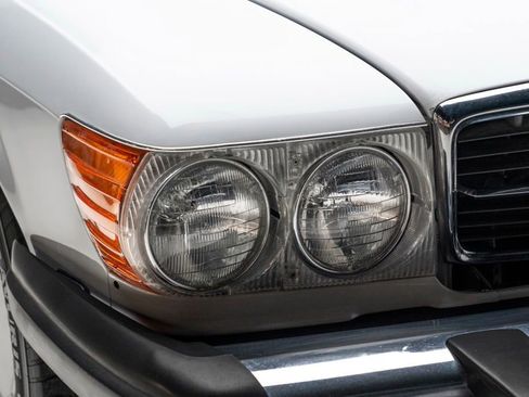 Used 1988 Mercedes-Benz 560 SL image 53